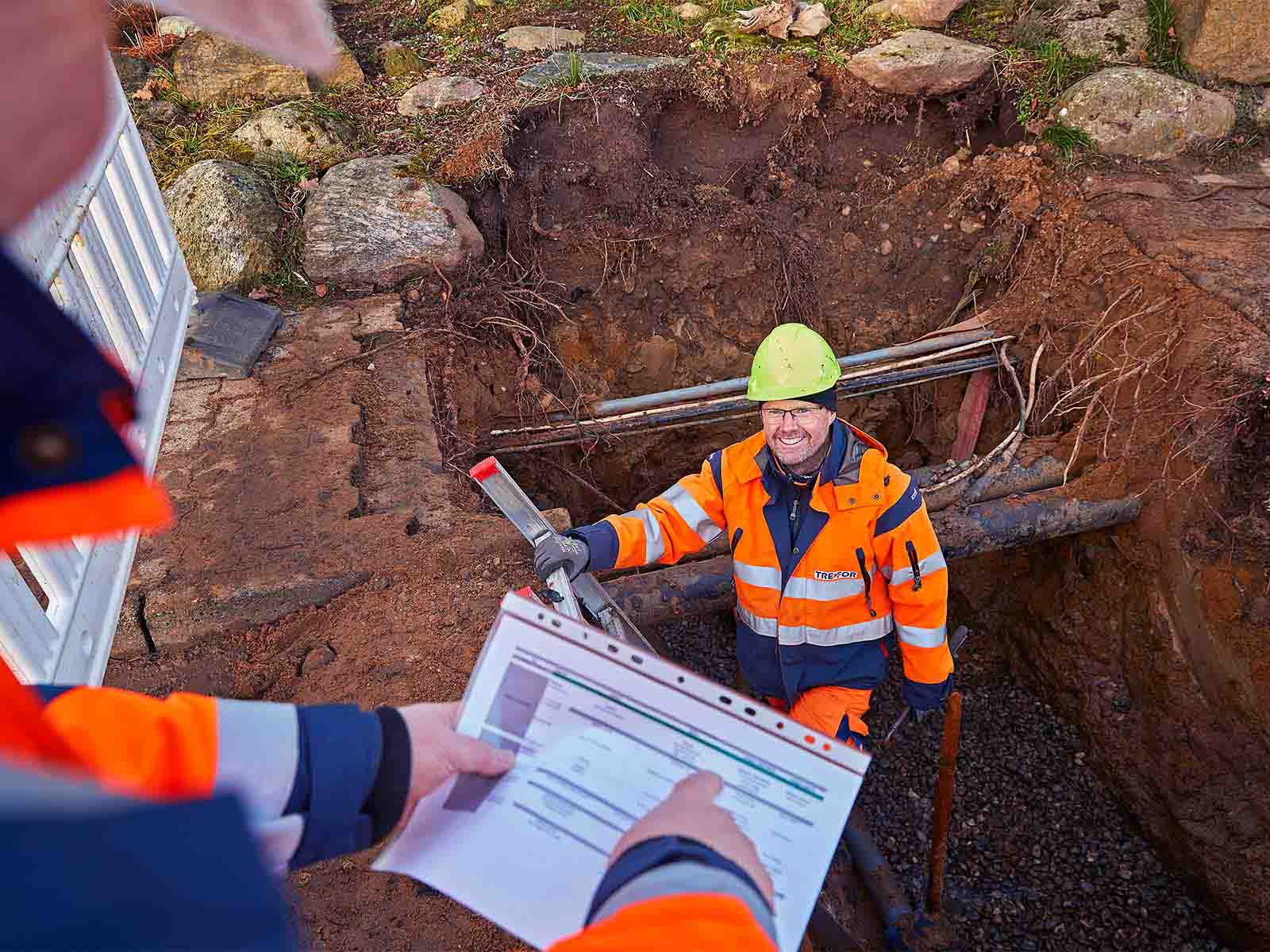 Mand laver tilsyn ved udgravning