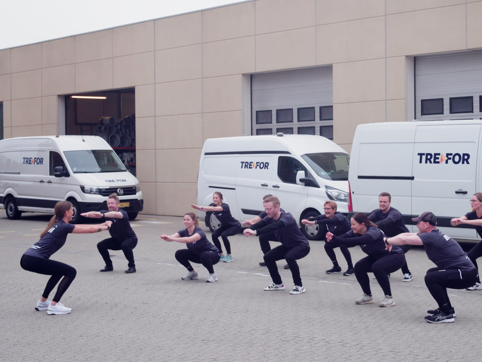 TREFOR medarbejdere dyrker motion sammen. 